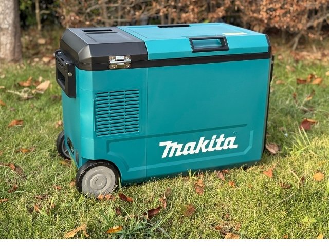 マキタ40Vmax保冷温庫正面