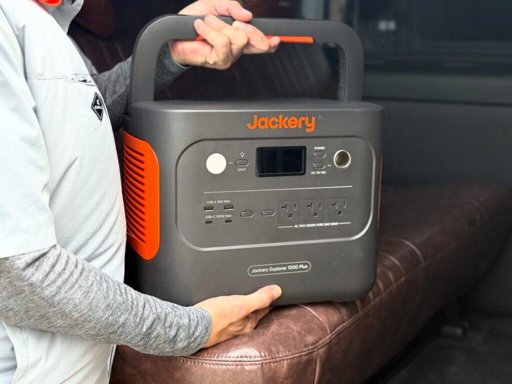 ジャクリのポータブル電源1000Whのタイプ