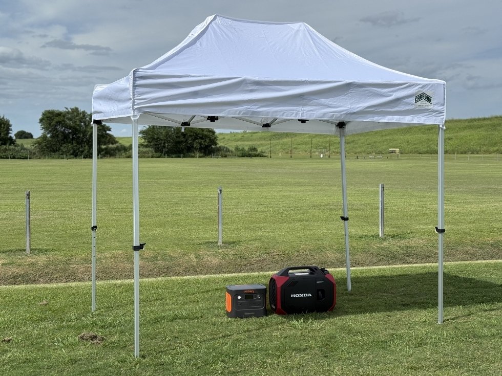 イベント用ワンタッチ・キャラバンテントと発電機