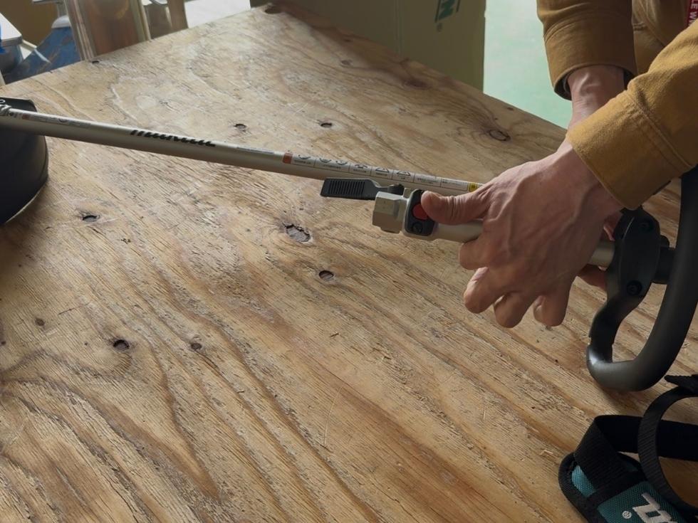 分離式スプリットタイプ草刈機 makita MUX01G