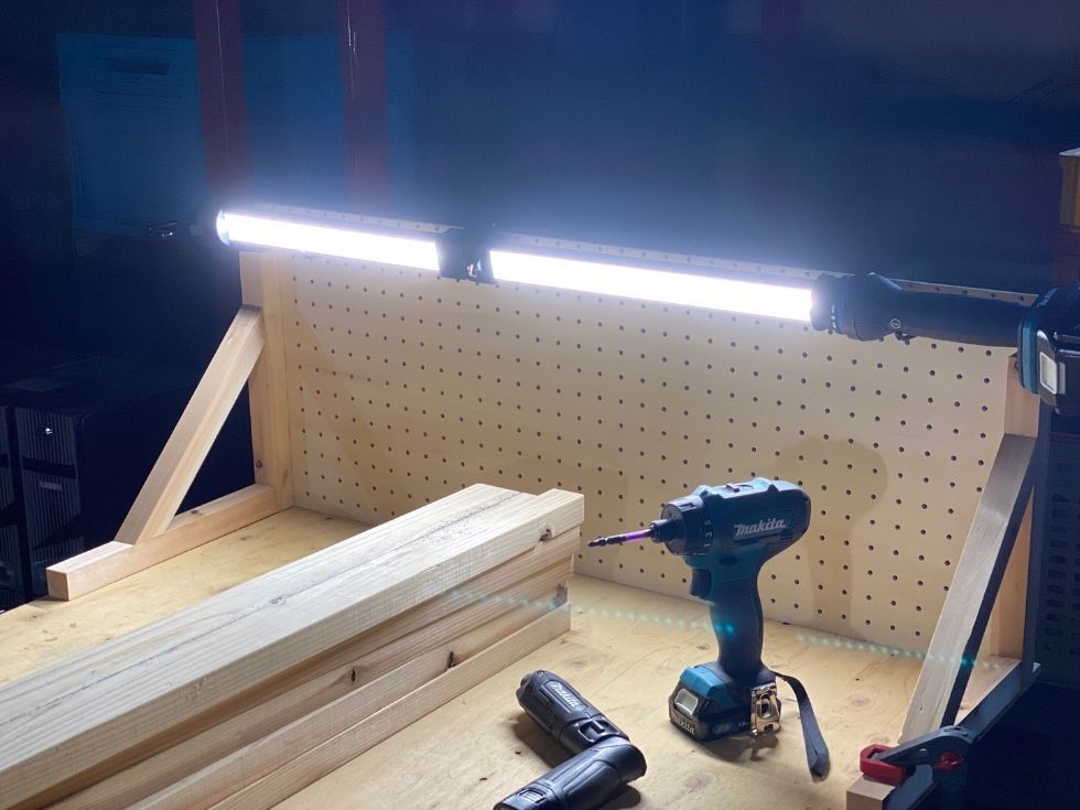 マキタLEDワークライト18V ML818D