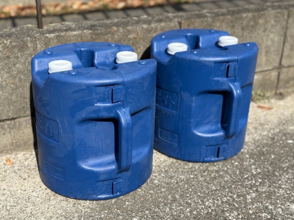 ワンタッチテントの錘・水を入れるタイプ