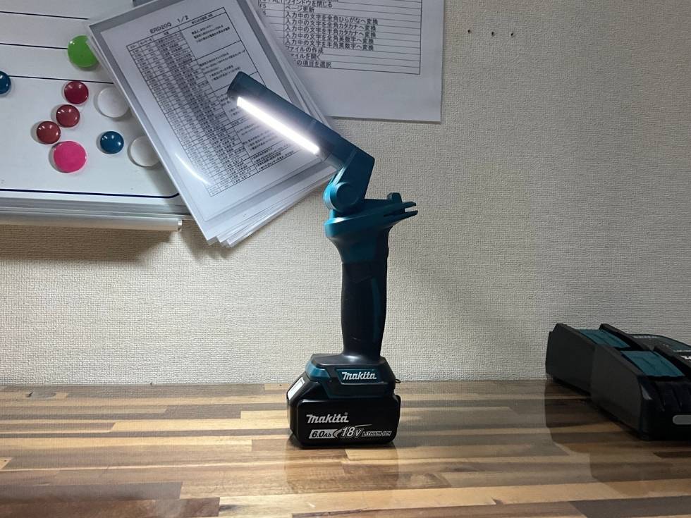 マキタワークライトML816DZ