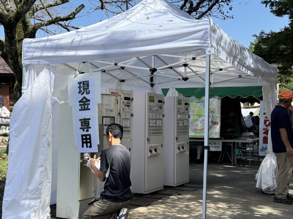 埼玉の日高市で行われた曼珠沙華祭りで使用されたワンタッチテント