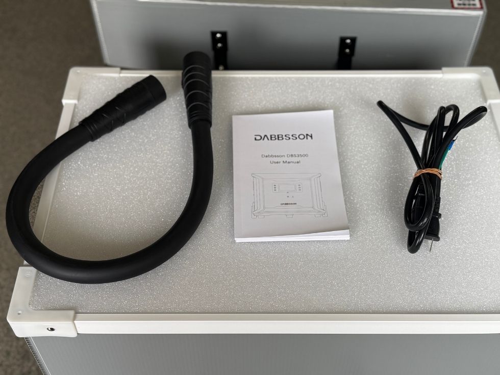 ポータブル電源の付属品を到着後確認するように伝える指図