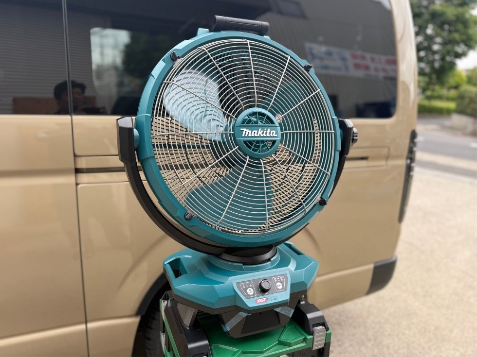 マキタ産業用大型扇風機40Vmax CF003GZ