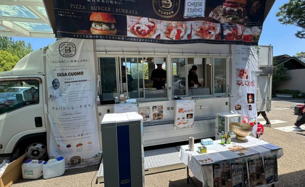 代官山T-SITEのイベント会場に出店した、イタリアンフードを提供するキッチンカー